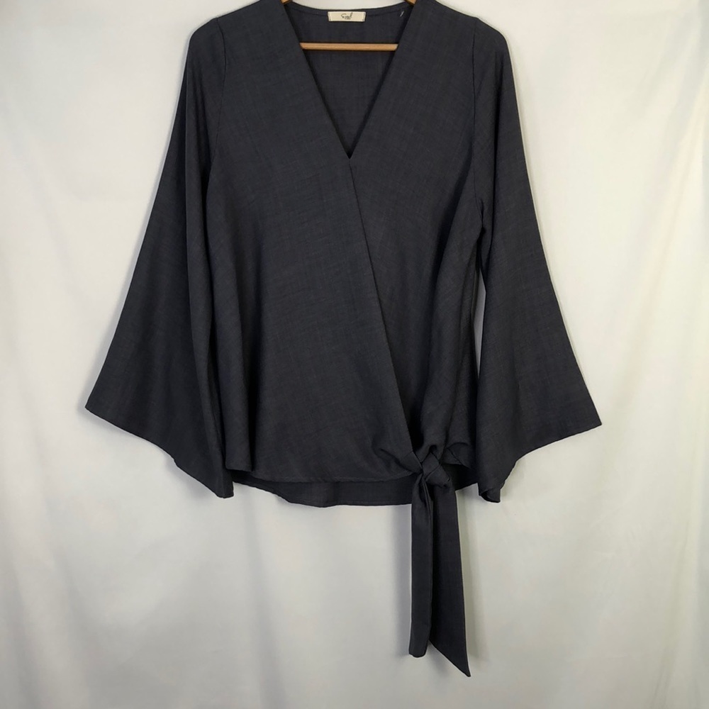 Easel Los Angeles Anthropology Long Bell Sleeve Wrap Tied Knot Gray Top   Size M